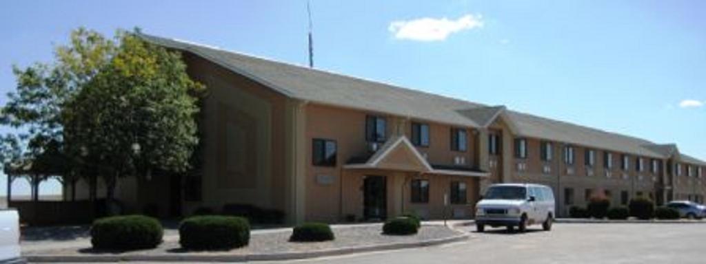 Travelodge By Wyndham Vaughn Exterior foto