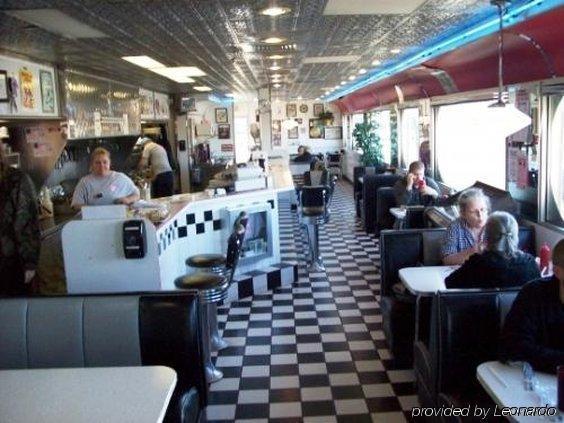 Travelodge By Wyndham Vaughn Restaurante foto